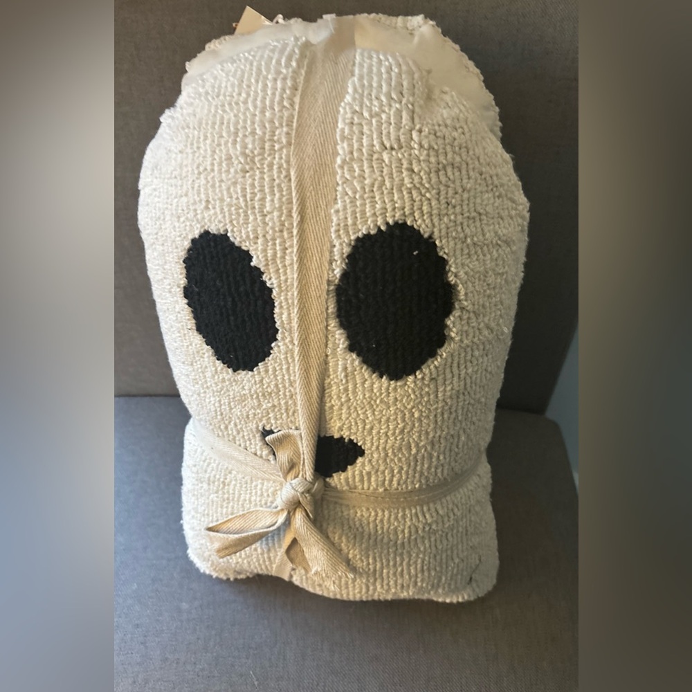 2 pack Halloween decorative ghost pillows NWT